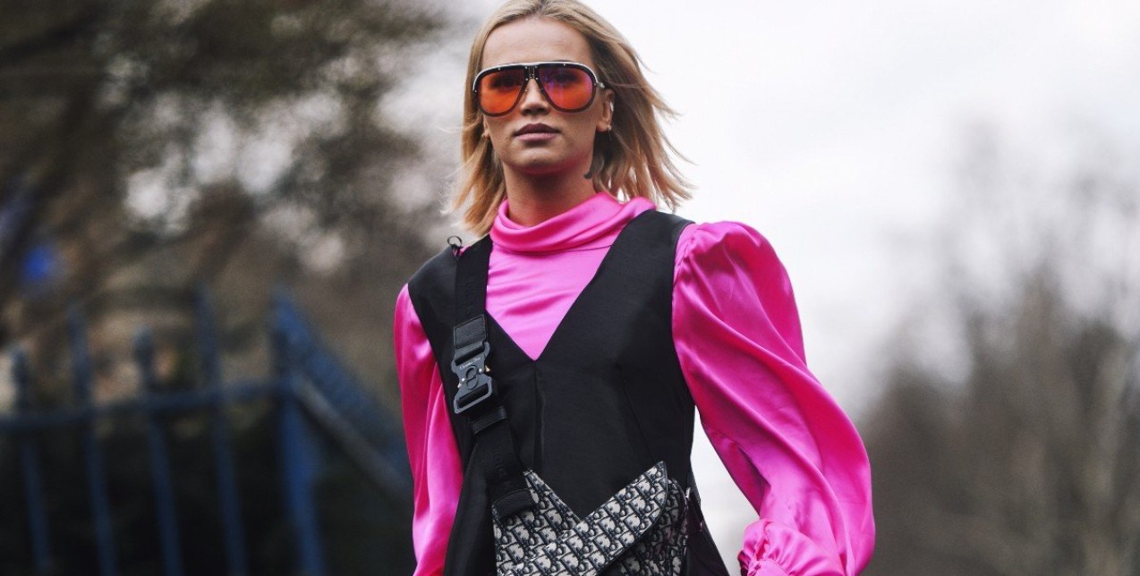 Μάθετε πώς θα φορέσετε ένα από τα πιο δημοφιλή χρώματα της νέας σεζόν 