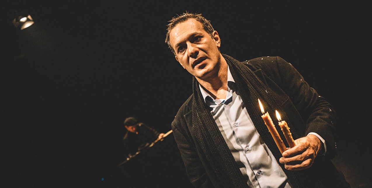 Οι ελληνικές θεατρικές παραστάσεις για να παρακολουθήσετε online τις πρώτες ημέρες του 2021