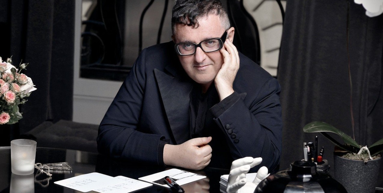 Alber Elbaz: Ο ταλαντούχος σχεδιαστής επιστρέφει στον χώρο της μόδας με το δικό του fashion brand