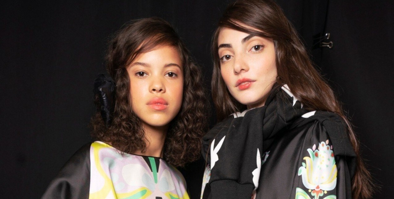 Μαλλιά που φριζάρουν; Ανακαλύψτε όλα τα tips για να τα τιθασεύσετε