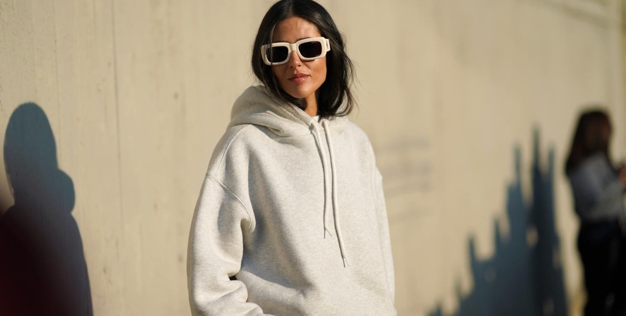 Τα top polished loungewear σύνολα για να παραμείνετε άνετη και κομψή όλο το 24ωρο