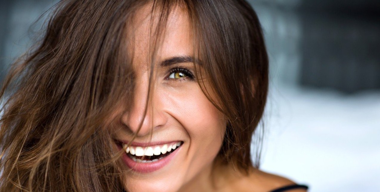 Τώρα μπορείτε να αποκτήσετε τα δόντια των ονείρων σας με τη μέθοδο της αόρατης ορθοδοντικής