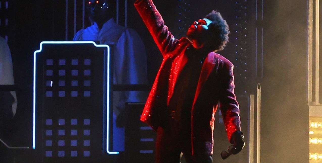 Super Bowl LV:  Εντυπωσίασε με το show του ο Τhe Weeknd & μάγεψε με την ομιλία της η ποιήτρια, Amanda Gorman