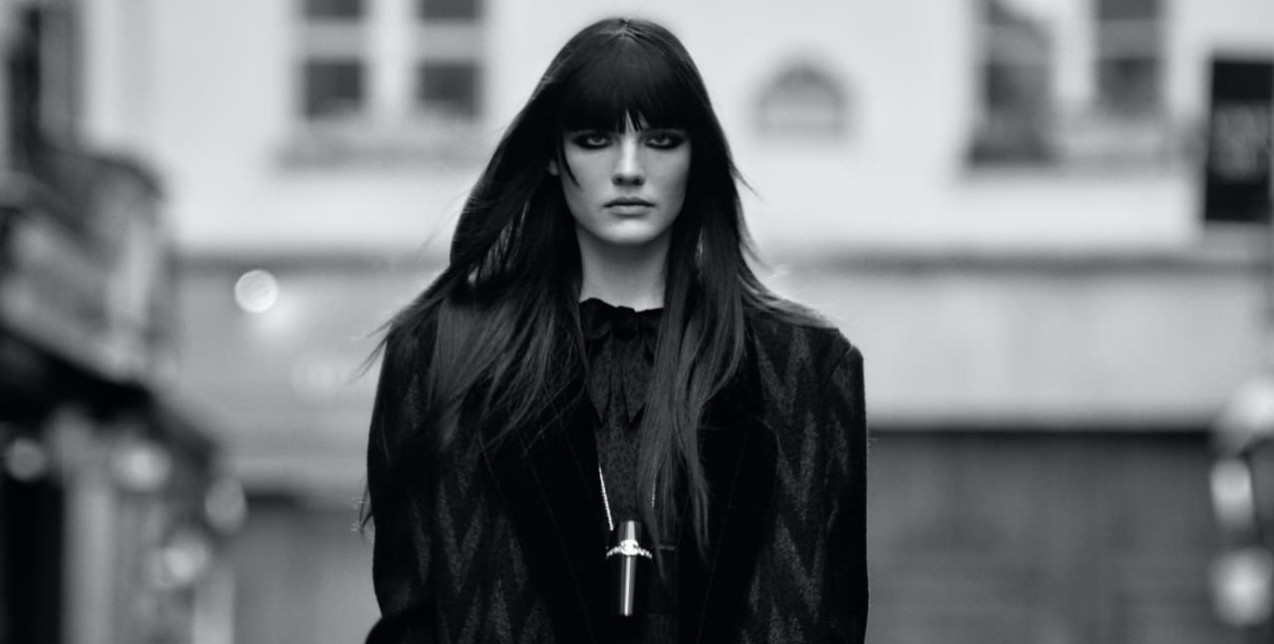 Chanel FW21: Για πρώτη φορά αποκαλύπτονται οι backstage στιγμές των μοντέλων λίγο πριν το show