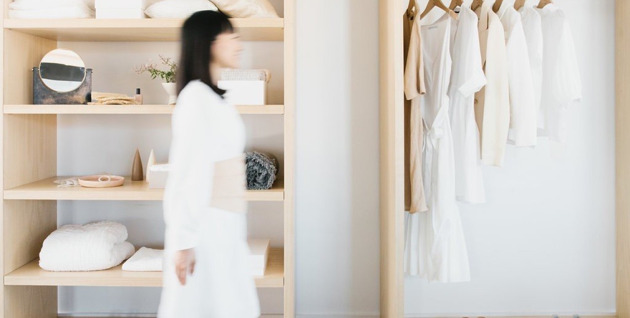 Τα best organizing tips για τη ντουλάπα σας την άνοιξη σύμφωνα με την Marie Kondo