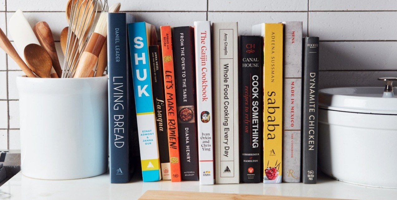 Cooking time: 5 βιβλία μαγειρικής που θα μετατρέψουν την καθημερινή σας συνήθεια σε hobby