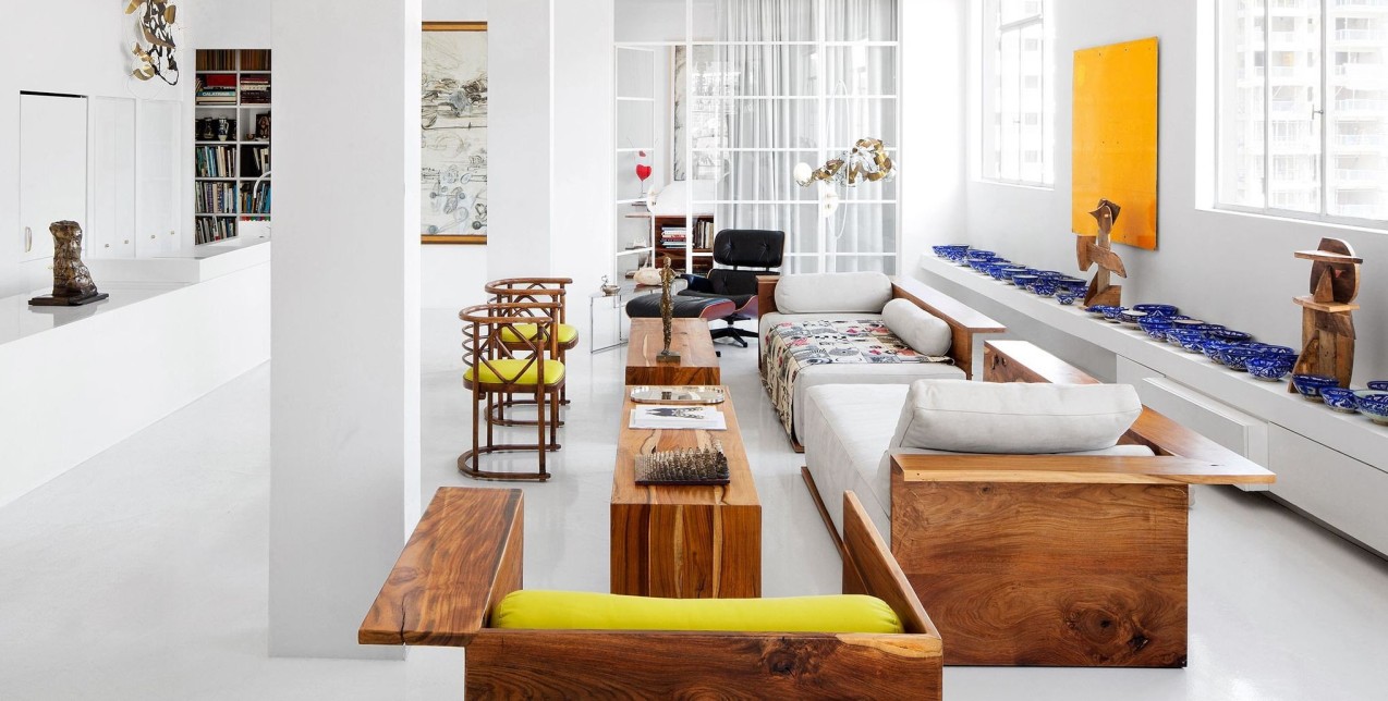 Μια εξοχική κατοικία στο Tel Aviv που ξεχωρίζει για τα πολυτελή έργα τέχνης & τον σύγχρονο μινιμαλισμό της