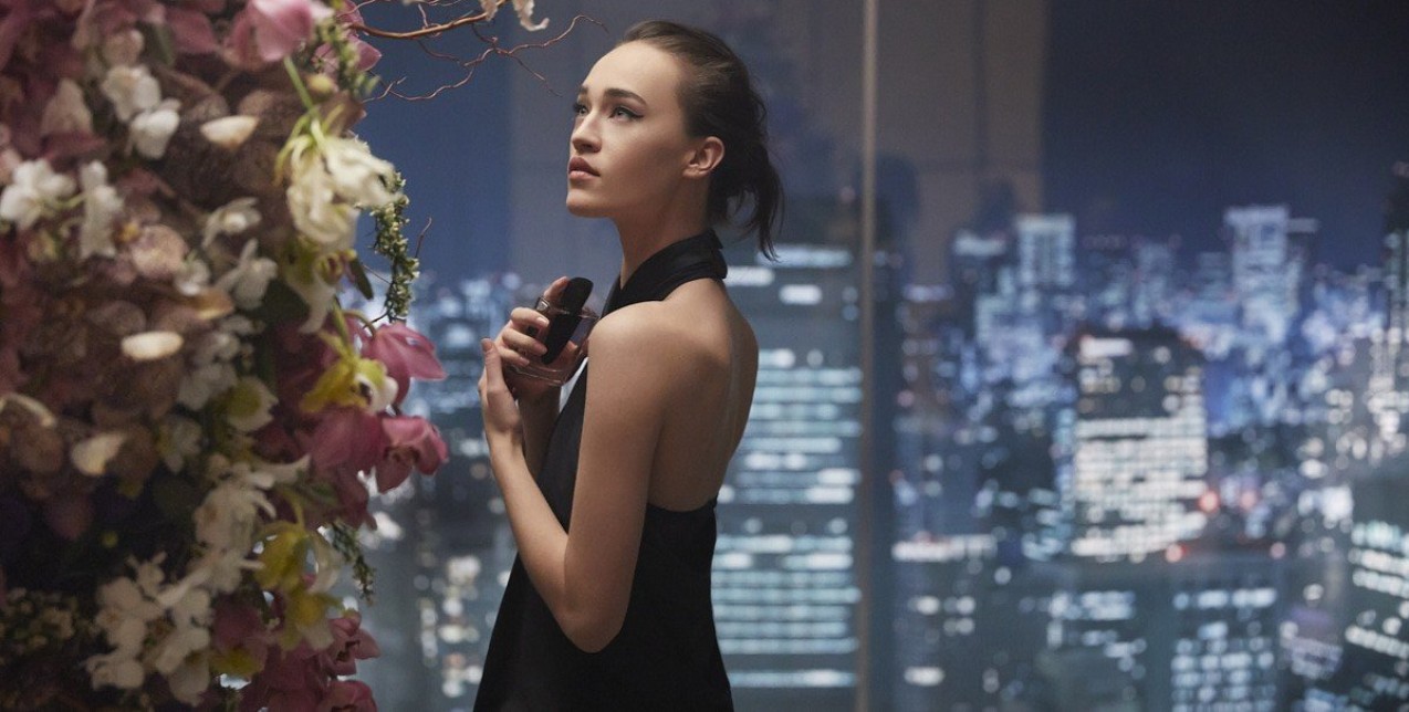 Spring is here: 12 αρώματα για την Άνοιξη που θα σας φτιάξουν τη διάθεση