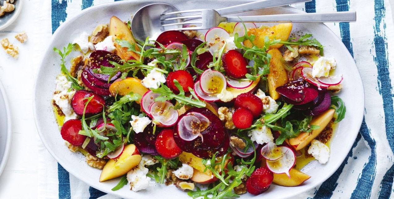 4 λαχταριστές σαλάτες που είναι ιδανικές για βραδινό 