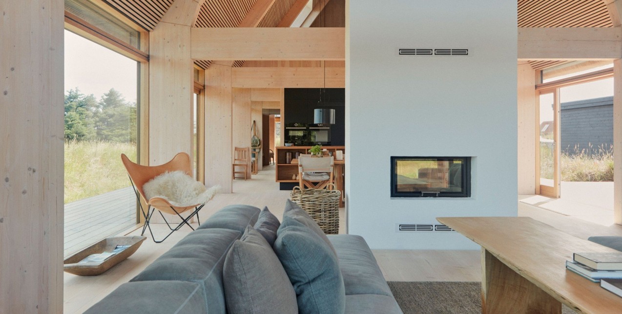 Ένα ξεχωριστό beach house στη Δανία με minimal διακόσμηση & natural στοιχεία 