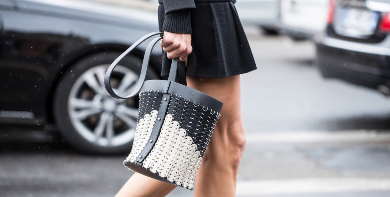 Chic & Sexy: Τα κομμάτια που θα αναδείξουν τα πόδια σας αυτήν την εποχή
