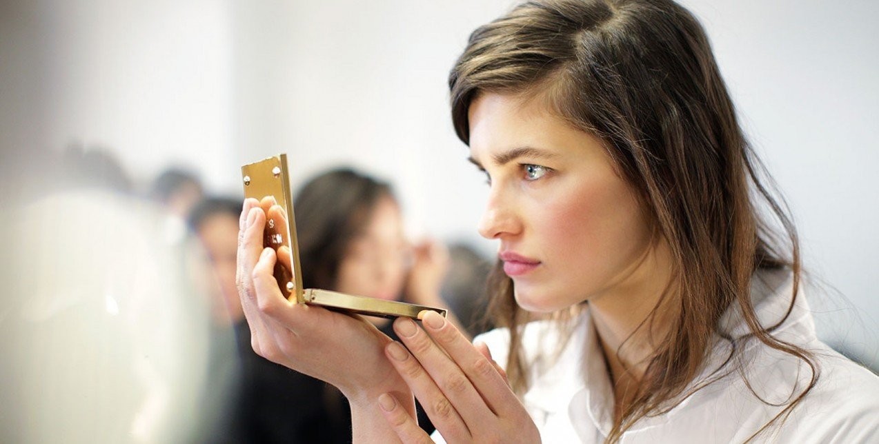 9 lip balms που θα κάνουν παρελθόν τα σκασμένα χείλη  