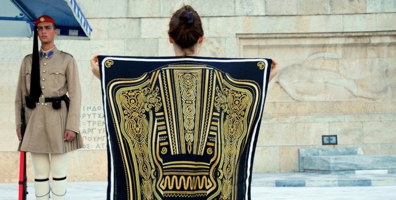 Τα 200 χρόνια της μόδας μέσα από μία σύντομη αναδρομή & οι εμπνευσμένες συλλογές που τιμούν την Επέτειο