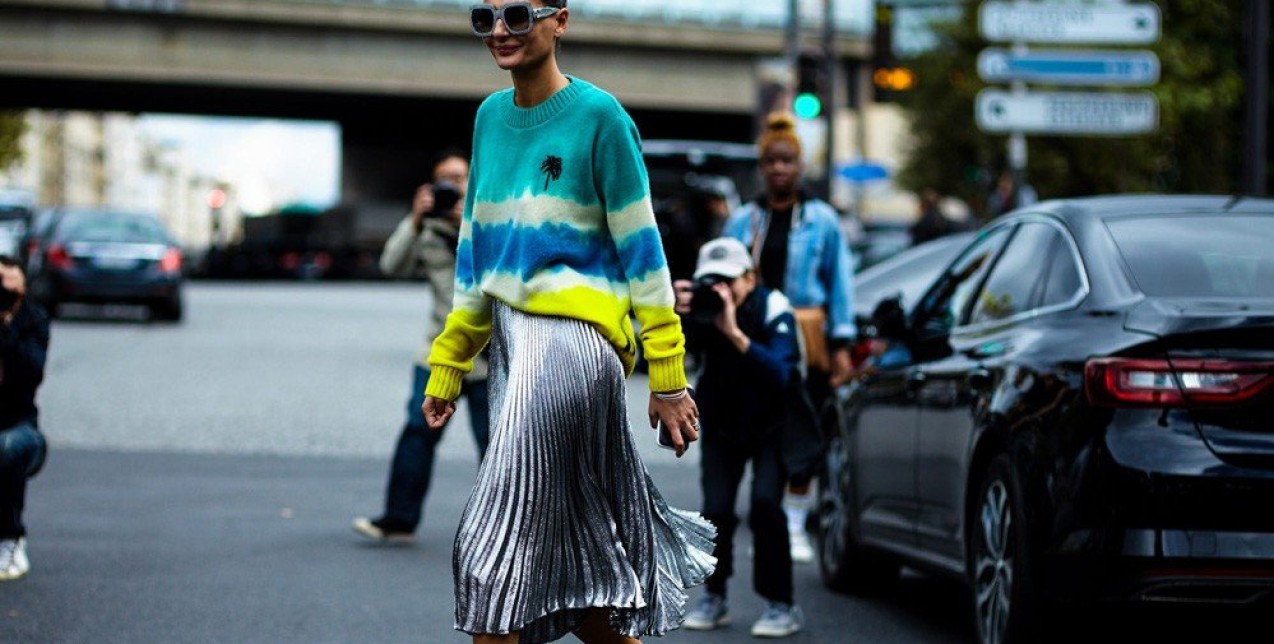 Οι ανατρεπτικές midi skirt της spring season που θα αναδείξουν τα πόδια σας