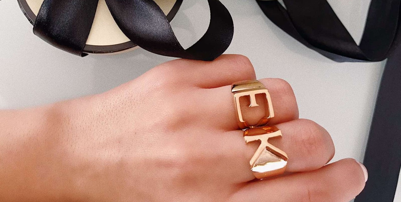 Oι πιο stylish προτάσεις δώρων για τη γιορτή του Κωνσταντίνου και της Ελένης 