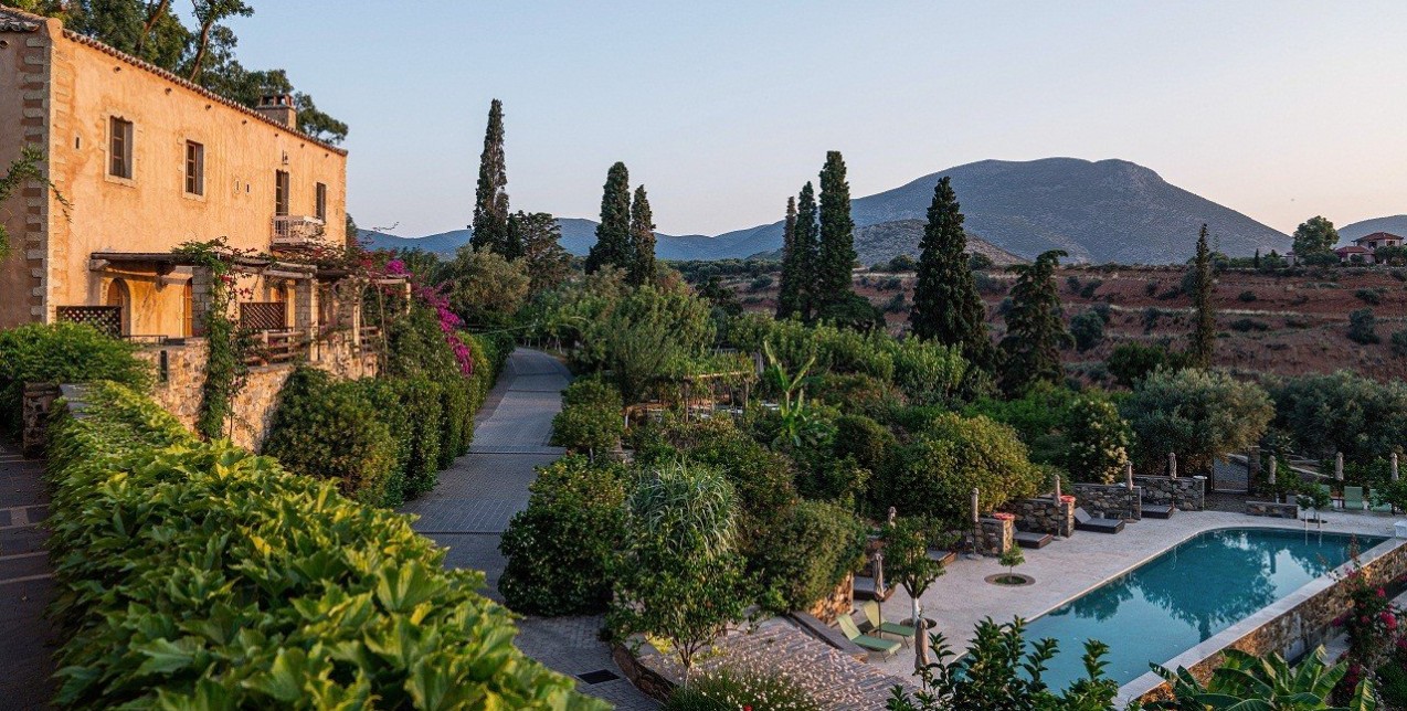 Grand re-opening: To ονειρεμένο «καταφύγιο» της Μονεμβασιάς μας προσκαλεί και πάλι να ζήσουμε το απόλυτο καλοκαιρινό όνειρο