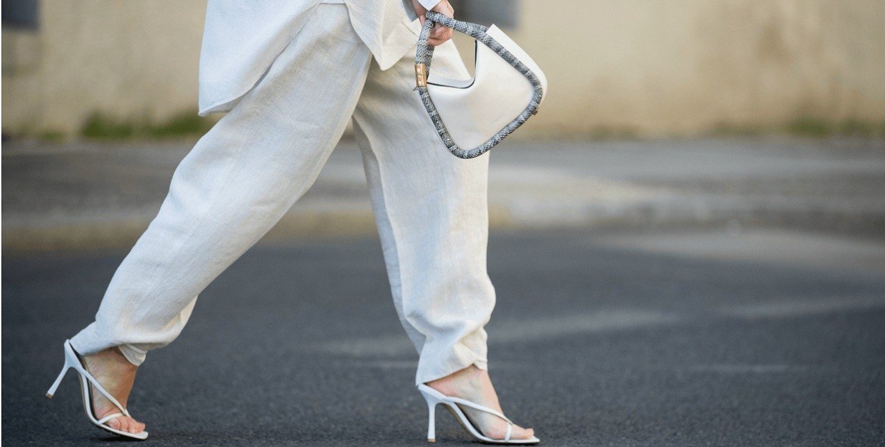 Tα λινά κομμάτια που θα κάνουν "refresh" στη γκαρνταρόμπα σας