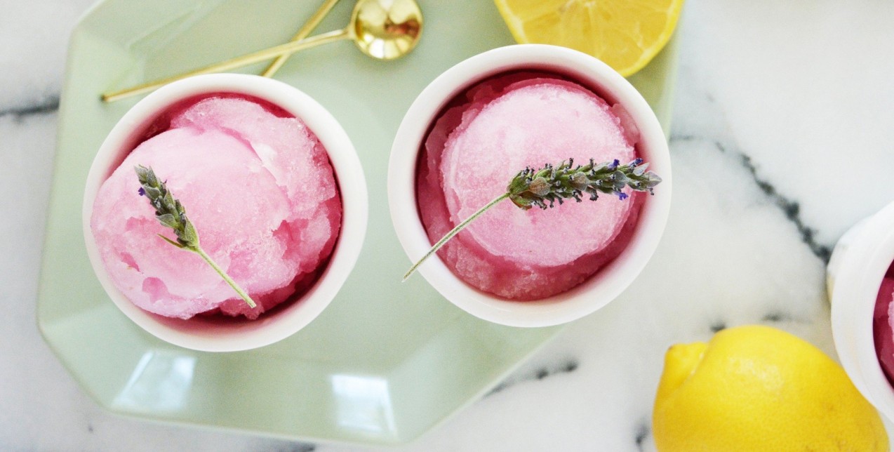 Ice cream lovers: 4 γευστικές συνταγές παγωτών που ανυπομονούμε να δοκιμάσουμε