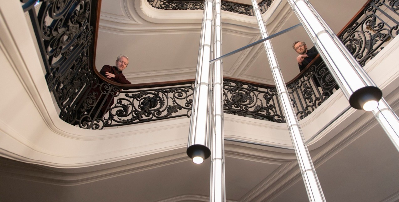 Oι designers Ronan και Erwan Bouroullec υπογράφουν το lighting project στο νέο μουσείο Bourse de Commerce του Παρισιού που ανοίγει το Σάββατο