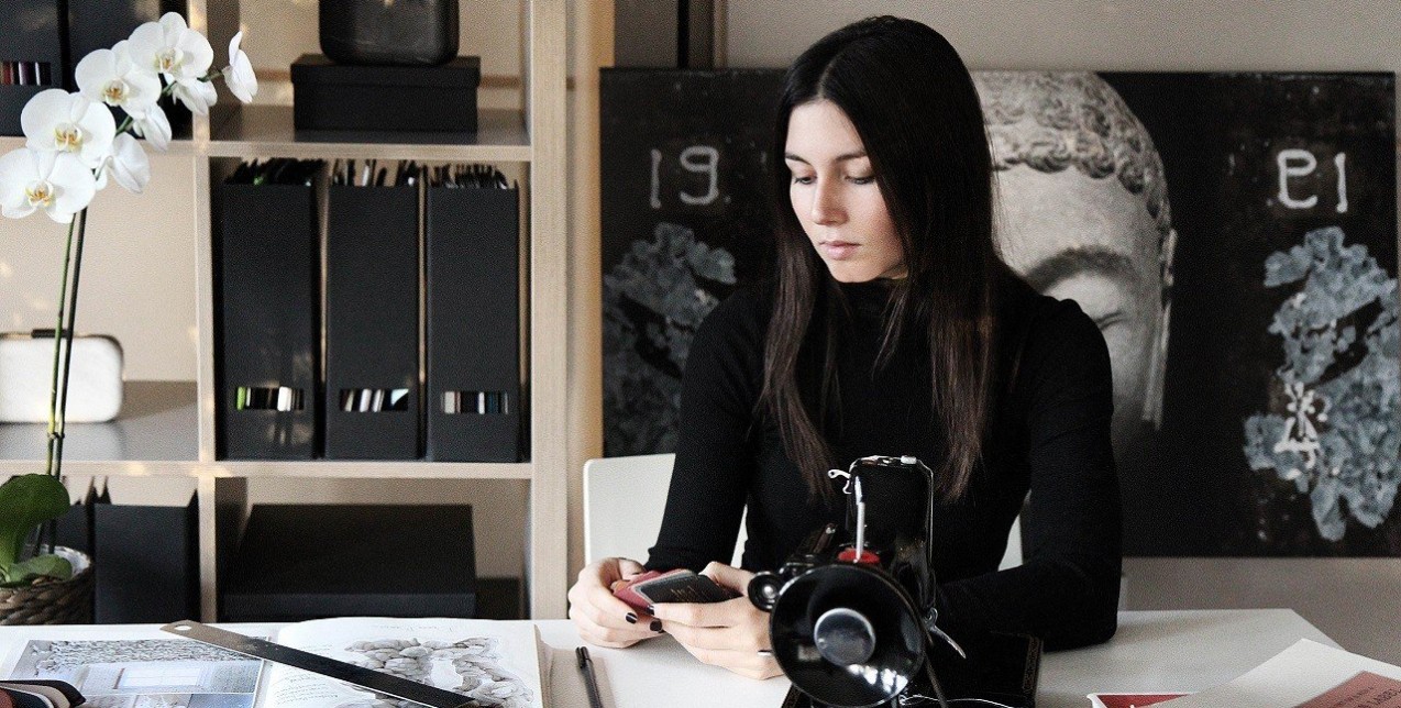 Έλενα Καραβασίλη: Ερωτευμένη με τον μινιμαλισμό 