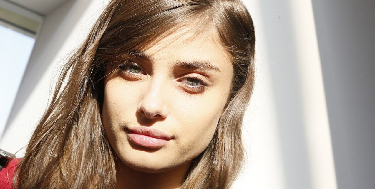 6 ενυδατικά lip balms για να μεταμορφώστε τα σκασμένα χείλη