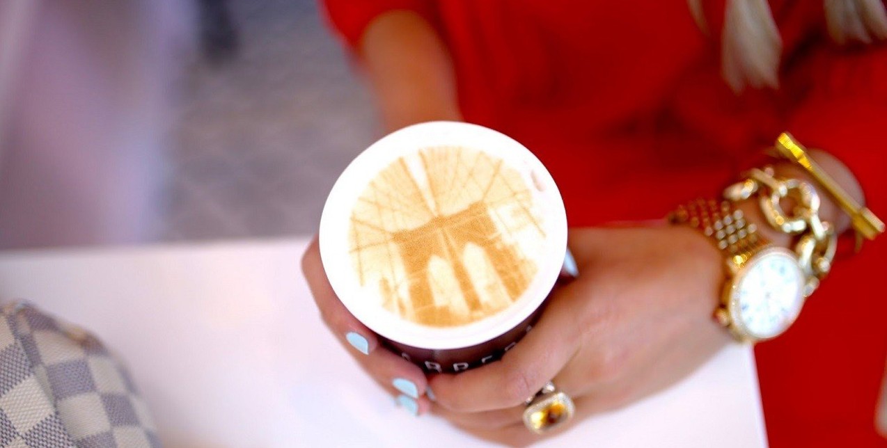 Coffee art: Πρόσωπα και σχέδια στον καφέ σας 