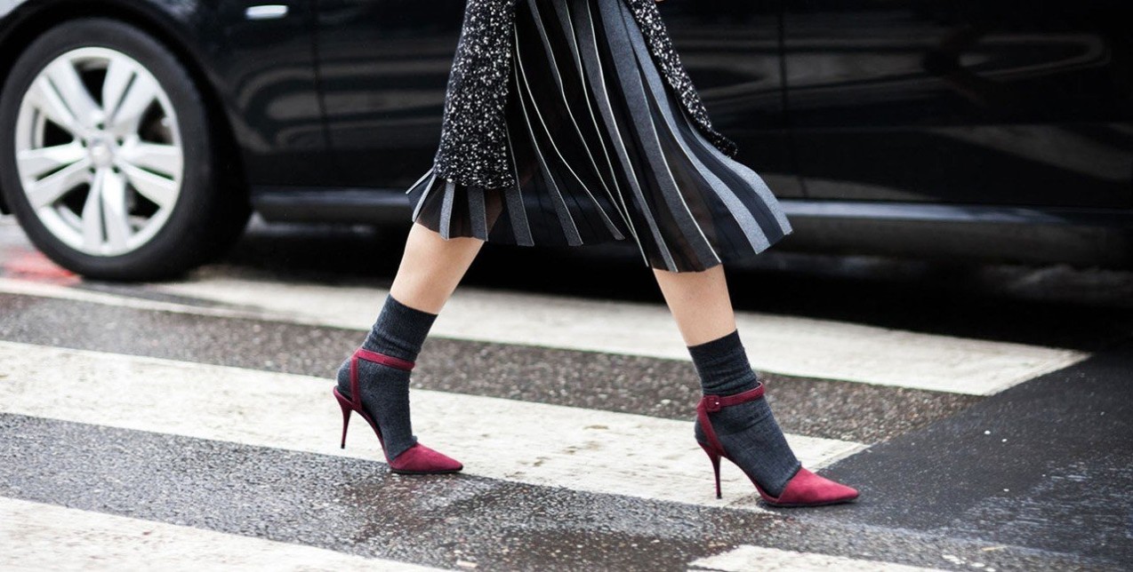  Ο οδηγός που χρειάζεστε για το shoes & socks trend 