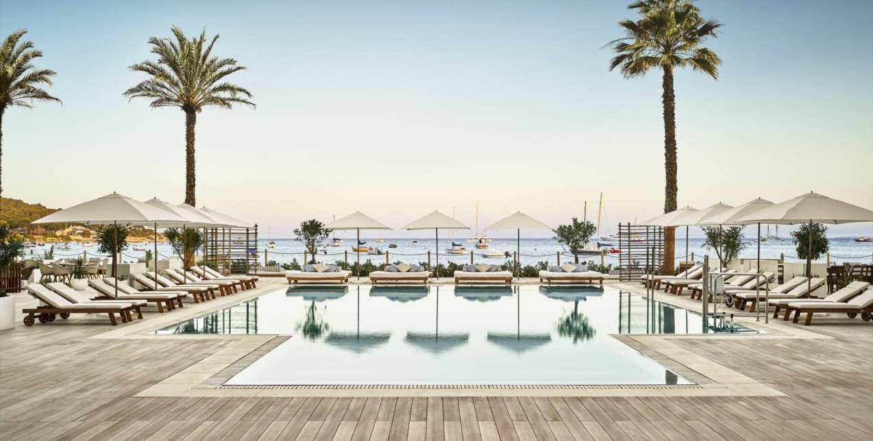 Summer Mood On: Αυτά είναι τα 4+2 καλύτερα beach clubs του κόσμου