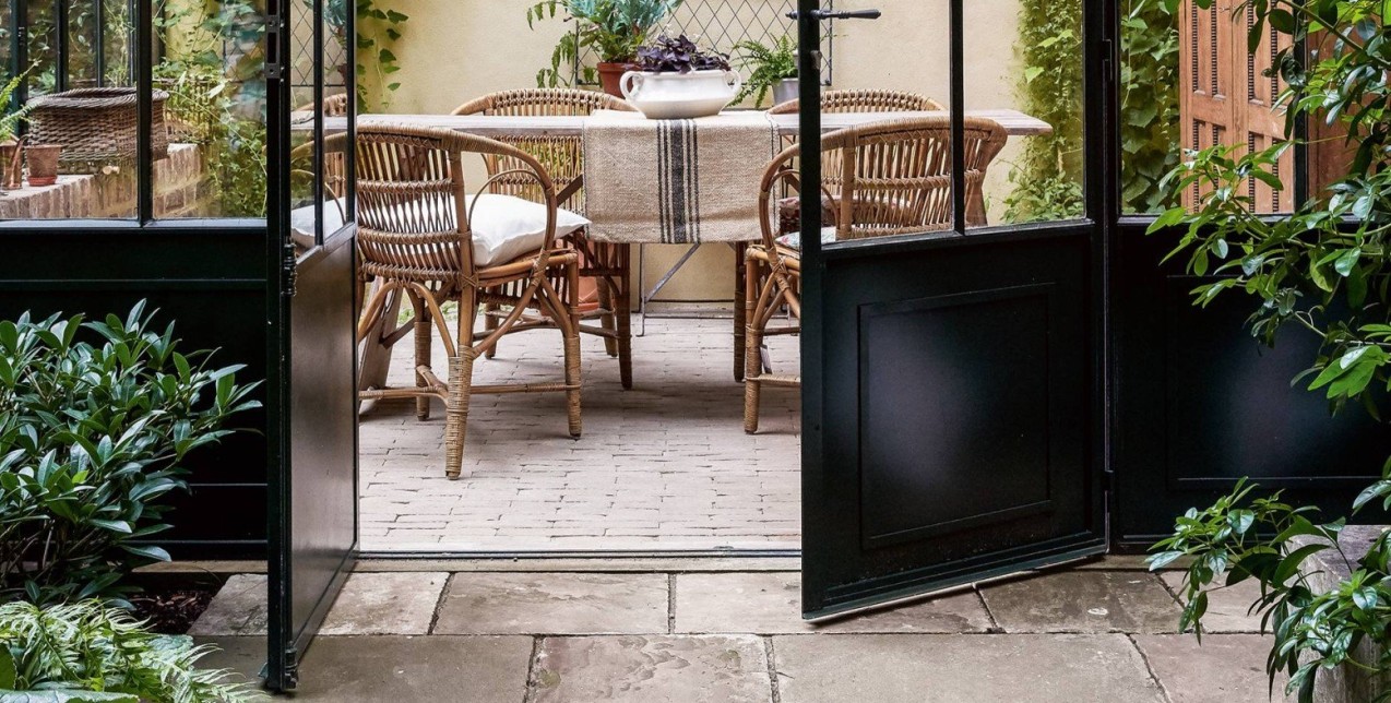 Δεν έχετε κήπο; Ιδέες για να δημιουργήσετε ένα καταπράσινο summery σκηνικό στο μπαλκόνι σας