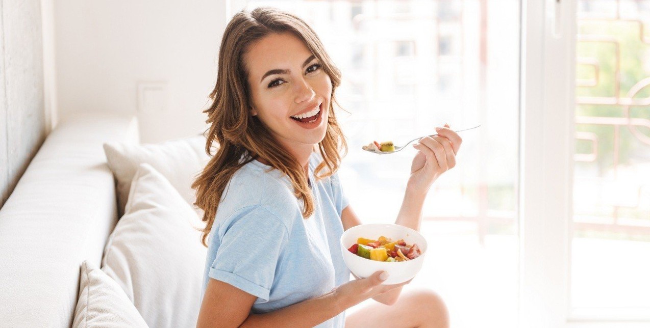 Αυτά είναι τα μυστικά των γυναικών που τρώνε και δεν παίρνουν βάρος