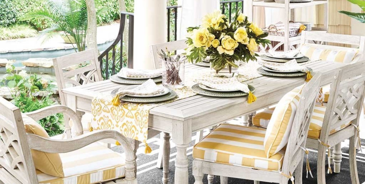 Balcony makeover: Πώς να μετατρέψετε το μπαλκόνι σας σε έναν επίγειο παράδεισο στην πόλη