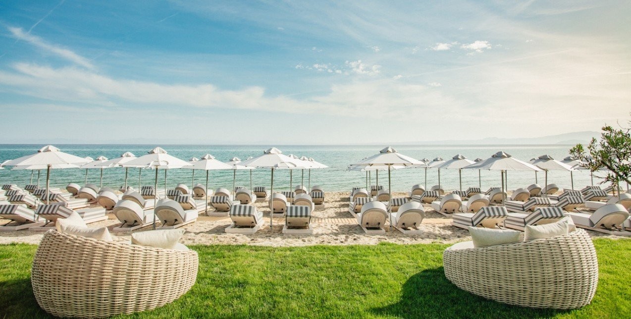 Χαλκιδική Updated: Τα beach bars στο πρώτο πόδι που αξίζει να επισκεφτείτε 