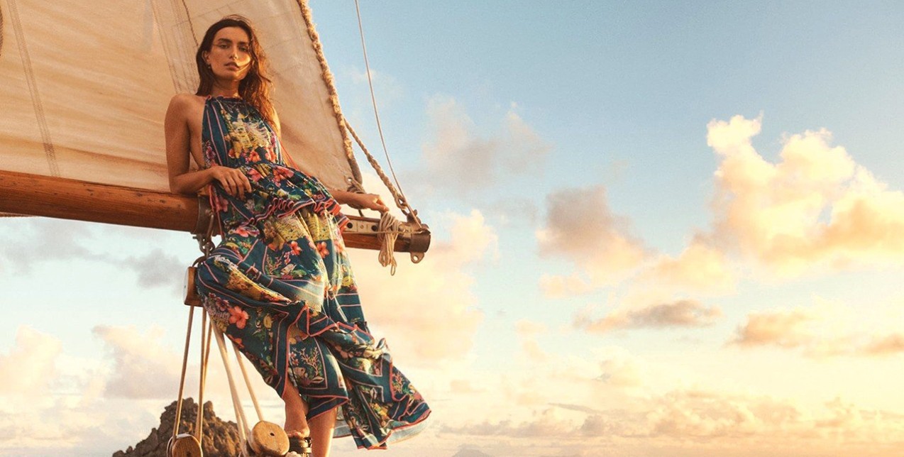 Golden Hour: Τα style items που αντλούν έμπνευση από την ώρα του ηλιοβασιλέματος 