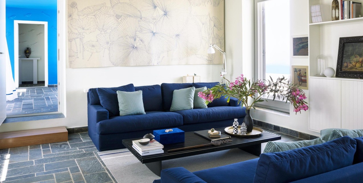 Μια κατοικία στη Φολέγανδρο που αντικατοπτρίζει το ελληνικό καλοκαίρι 