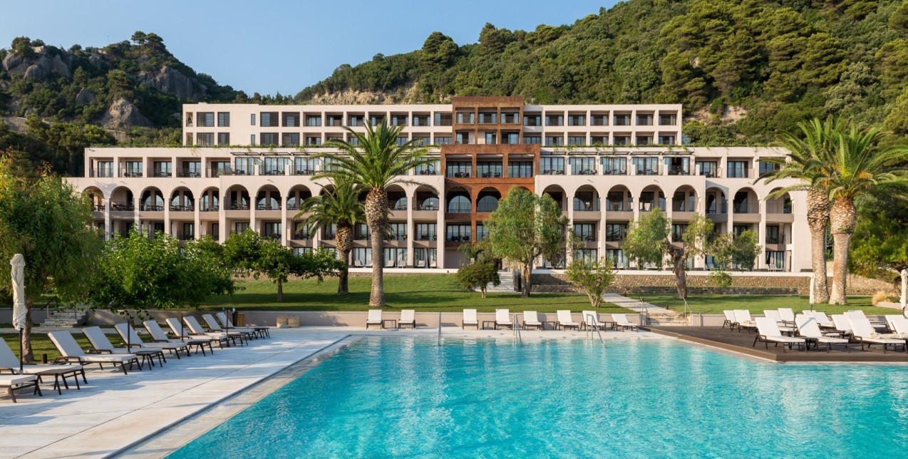 To νέο, πολυτελές resort που προσφέρει μια ξεχωριστή εμπειρία διαμονής στην πανέμορφη Κέρκυρα 