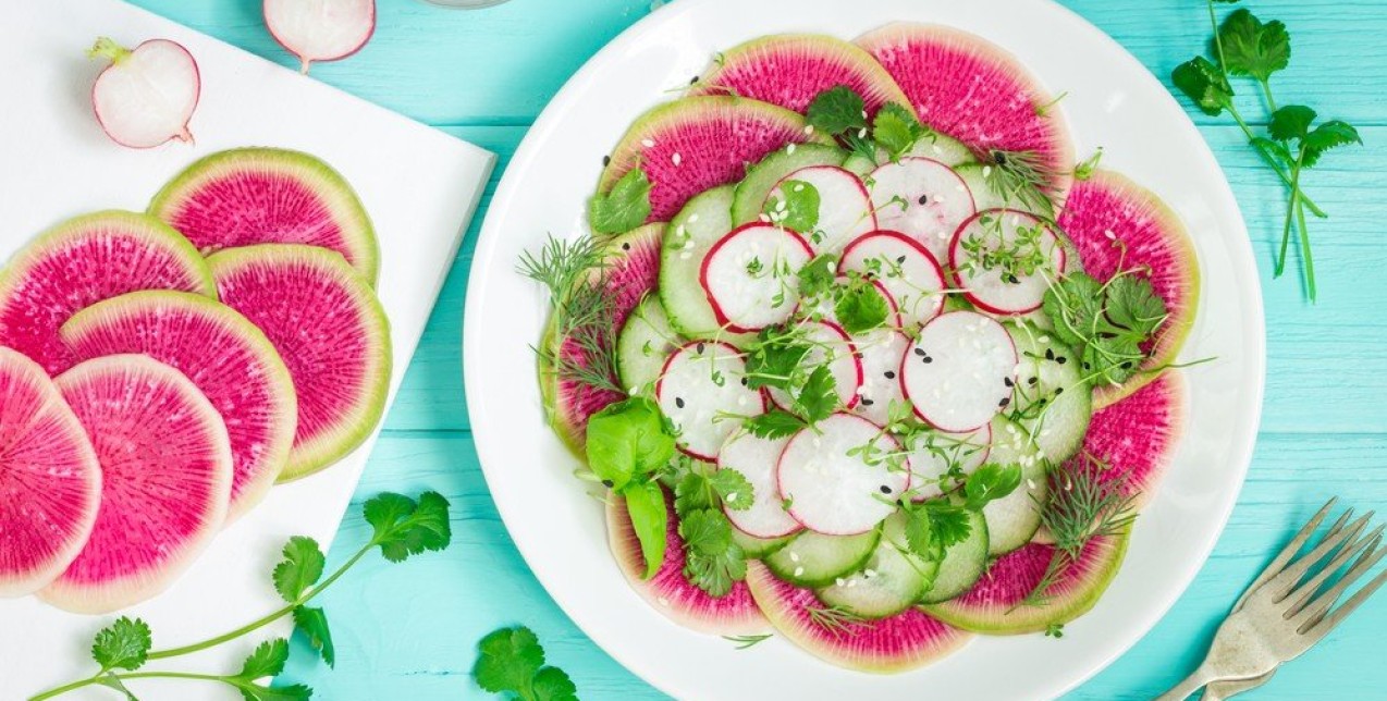 Οι καλοκαιρινές σαλάτες που θα δώσουν «χρώμα» στο τραπέζι σας