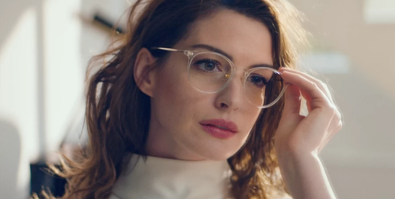 Φοράτε γυαλιά οράσεως; Τα hairstyles που θα αναδείξουν το πρόσωπό σας 