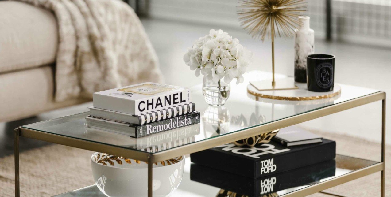 Πώς να διακοσμήσετε το coffee table με βάση τις τάσεις του φθινοπώρου