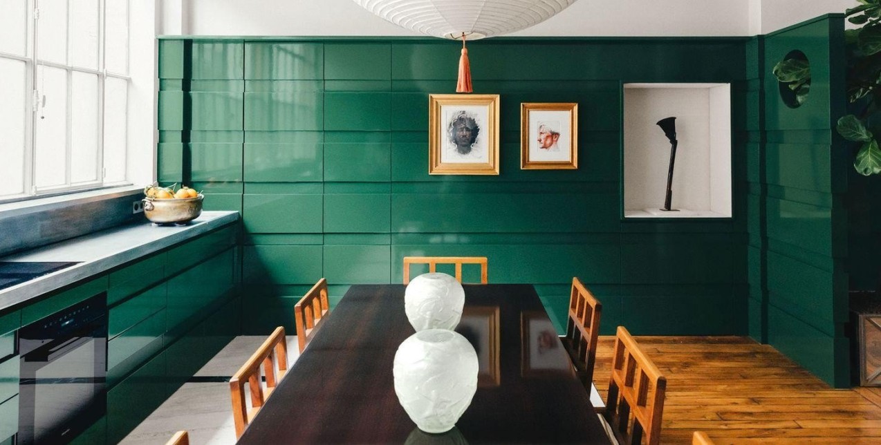 Ένα chic διαμέρισμα στο Παρίσι ξεχωρίζει για την απαράμιλλη φινέτσα που αποπνέει