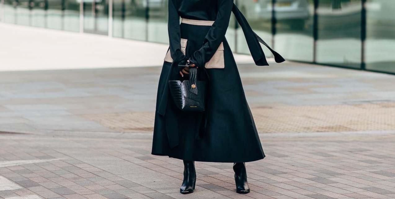 Midi skirts: Τα σχέδια που πρέπει να έχει η κάθε μια από εμάς στη γκαρνταρόμπα της 