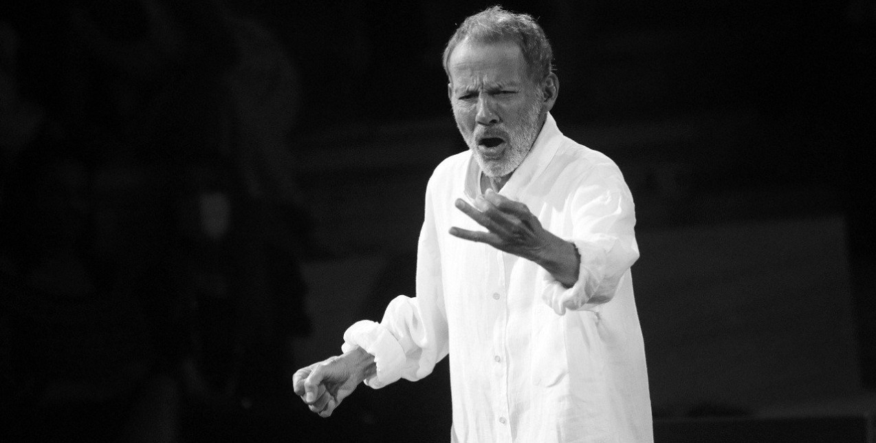 To Ηρώδειο «πλημμύρισε» με μουσικές που επιμελήθηκε ο Σταύρος Ξαρχάκος για τα 200 χρόνια Δημοτικό τραγούδι 