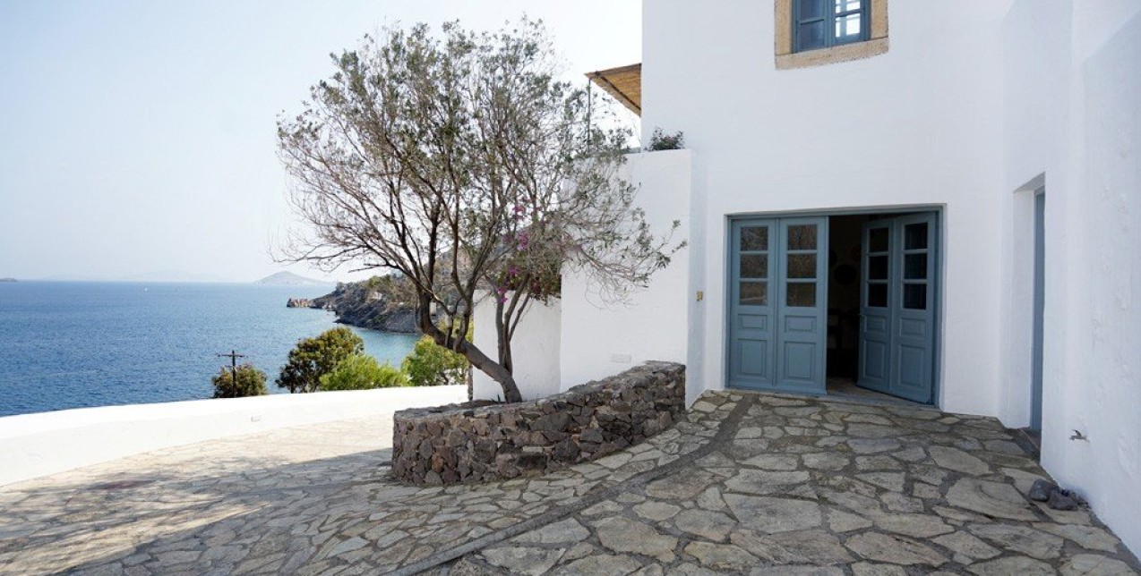 Η Villa Vista στην Πάτμο αποτυπώνει μοναδικά την απαράμιλλη γοητεία του τόπου