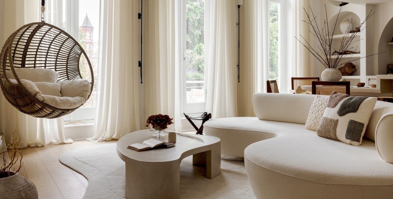 Ένα curvy loft στο Λονδίνο μετατρέπεται σε ένα απόλυτα familiar περιβάλλον
