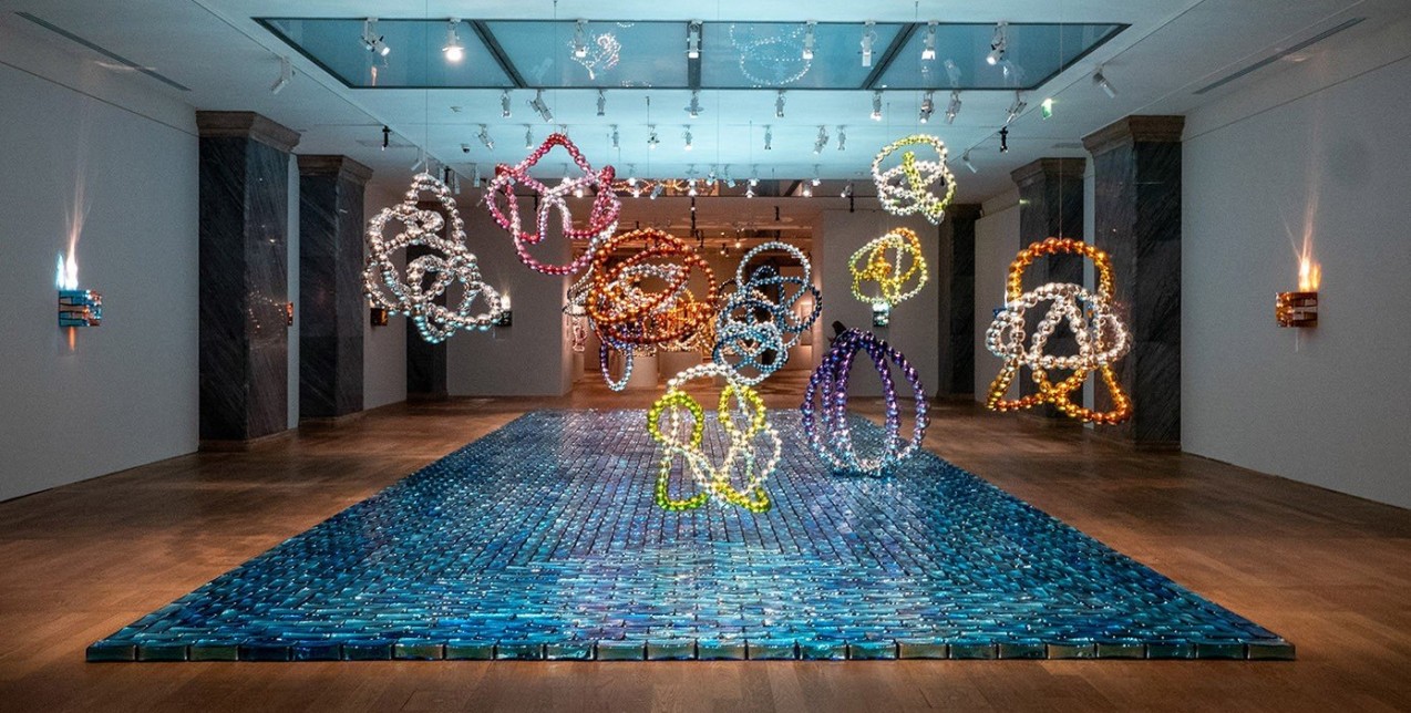 Jean-Michel Othoniel: Ο βιρτουόζος του γυαλιού παρουσιάζει τη νέα του έκθεση στο Παρίσι με ένα ιδιαίτερο μήνυμα 