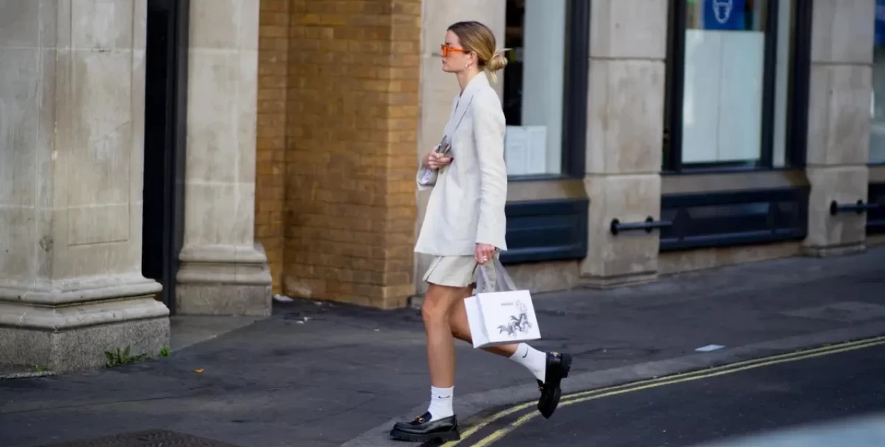 Loafers: 5 styling tips για να απογειώσετε την πιο hot τάση της σεζόν 