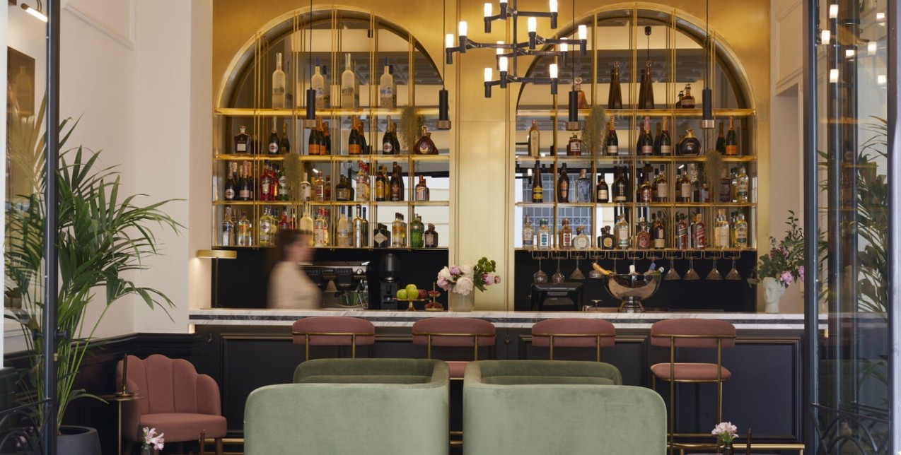 Villa Brown Ermou: Το boutique ξενοδοχείο της Αθήνας που θυμίζει Great Gatsby 