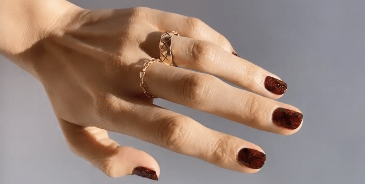 Nails: 6 χειμερινές προτάσεις που θα δώσουν άλλο αέρα στα χέρια σας  