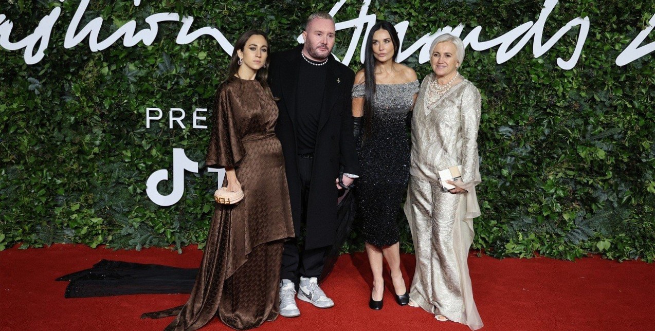 Britain’s Fashion Awards: Τα πιο εντυπωσιακά red carpet looks & οι μεγάλοι νικητές