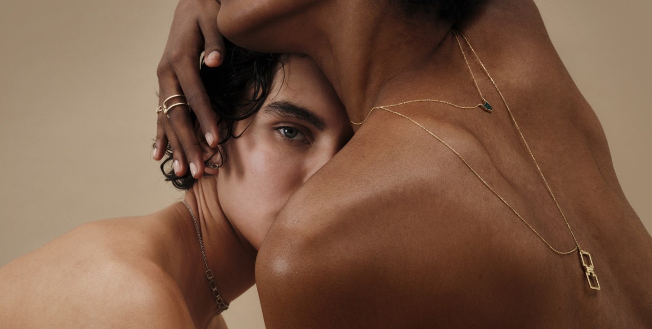 Tα νέα γούρια Ελλήνων σχεδιαστών που μας προετοιμάζουν για το 2022