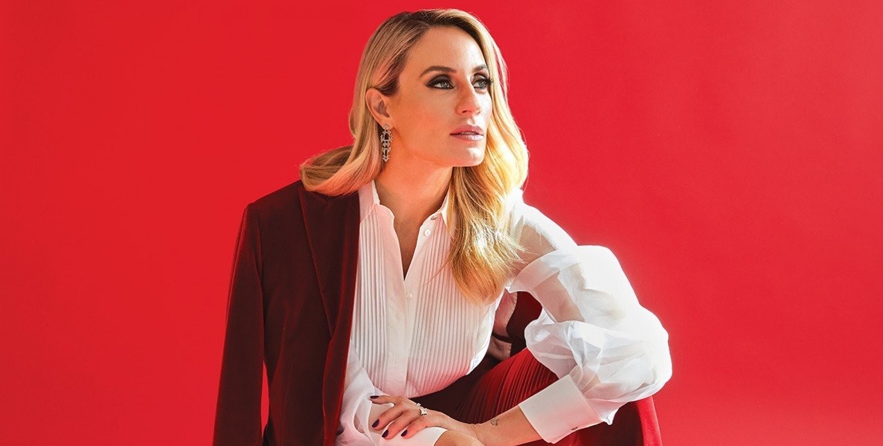 Ελεονώρα Μελέτη: Καταλύει τα κλισέ & πολεμάει τα ταμπού μιας κοινωνίας που απαιτεί πολλά από τις εκπροσώπους του γυναικείου φύλου